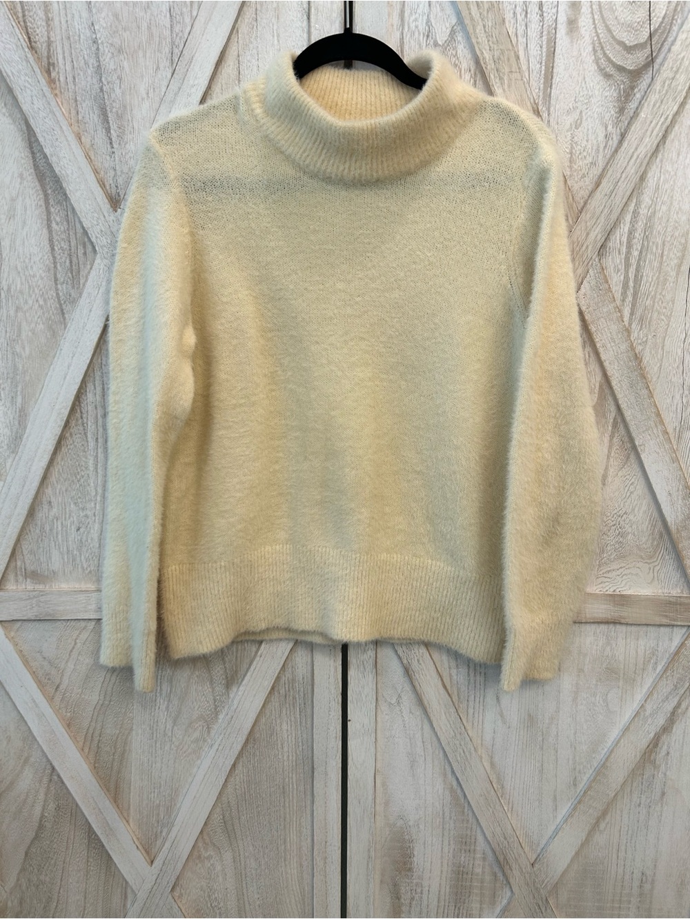 Who What Wear Cream Turtleneck Sweater